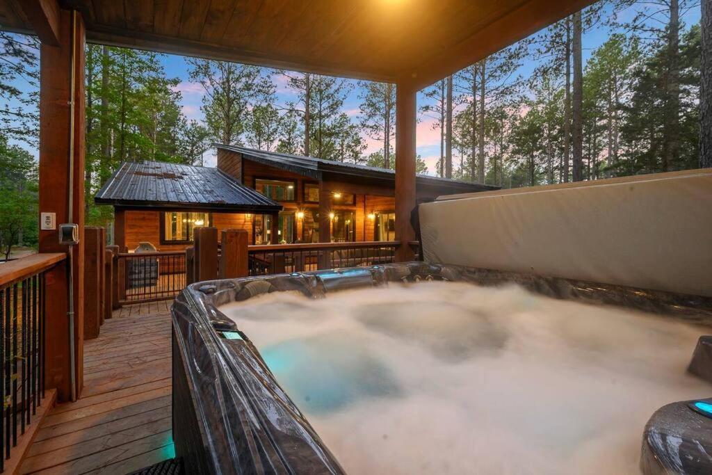Ember Skye Cabin - 2 Bdr & Bunk Nook/2.5 Bath Broken Bow Exterior photo
