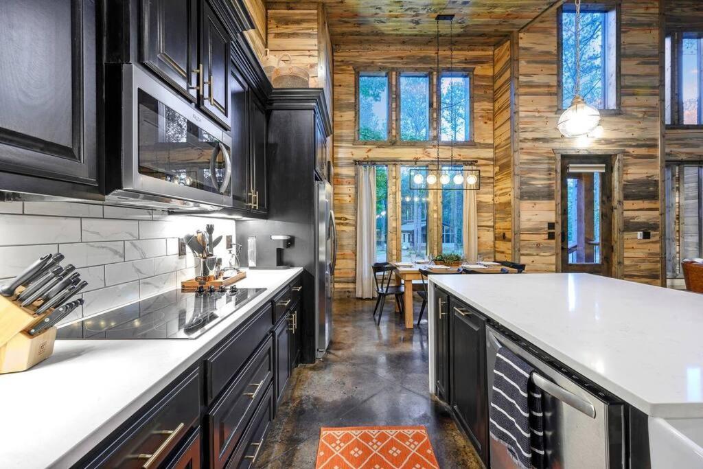 Ember Skye Cabin - 2 Bdr & Bunk Nook/2.5 Bath Broken Bow Exterior photo