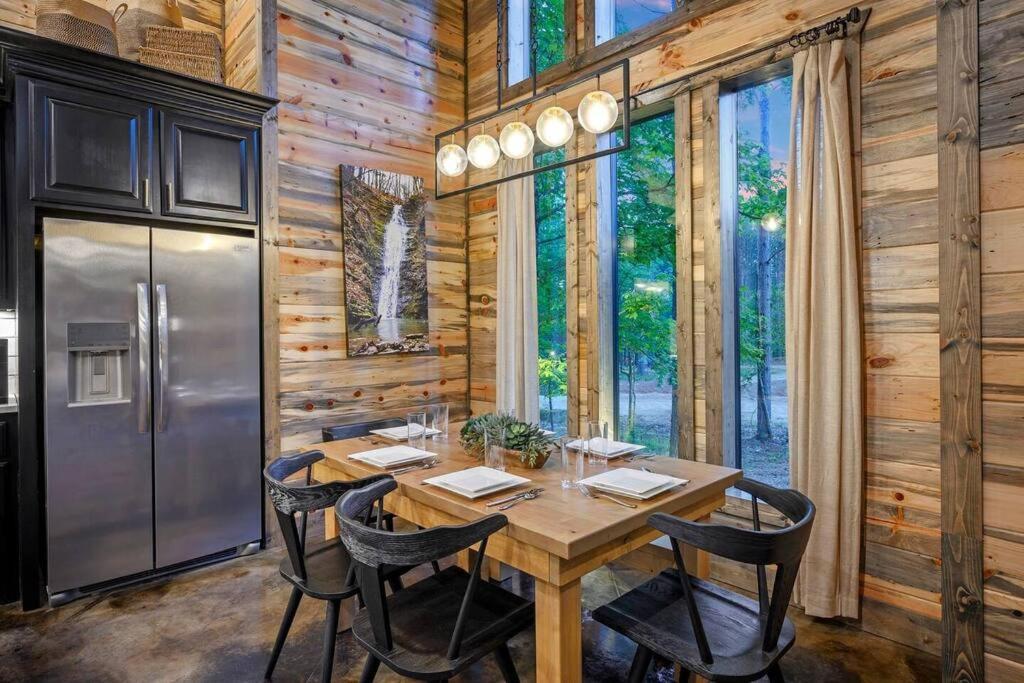 Ember Skye Cabin - 2 Bdr & Bunk Nook/2.5 Bath Broken Bow Exterior photo