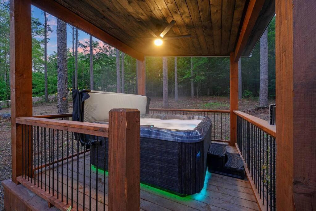 Ember Skye Cabin - 2 Bdr & Bunk Nook/2.5 Bath Broken Bow Exterior photo